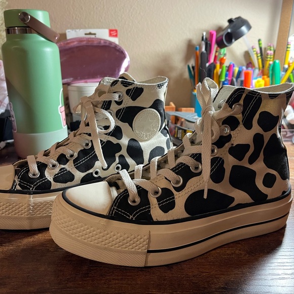 **SOLD** Converse platform - Picture 2 of 5